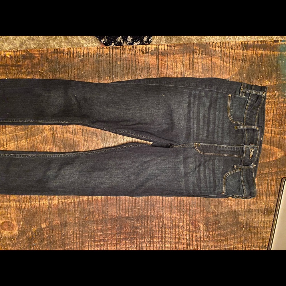 Never been worn. W 26 L28 high rise jean legging
